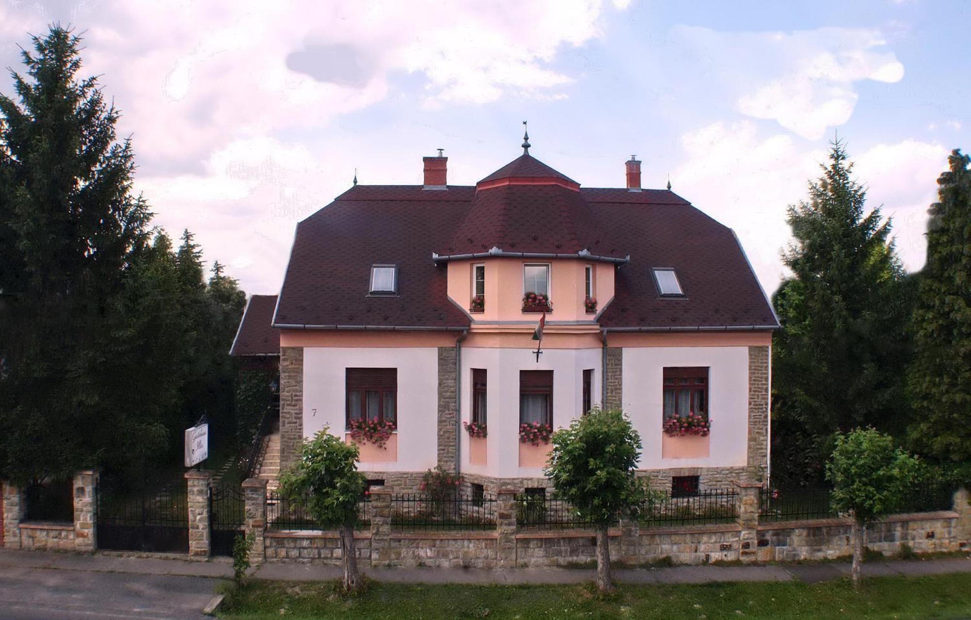 Hotel Illes Vendeghaz Keszthely Exterior foto